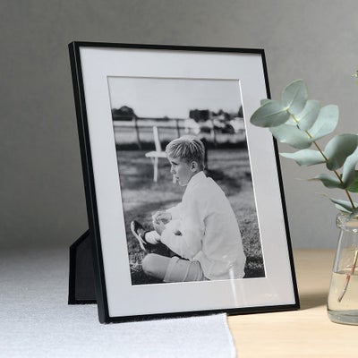 Fine Black Metal Photo Frame 6x8'
