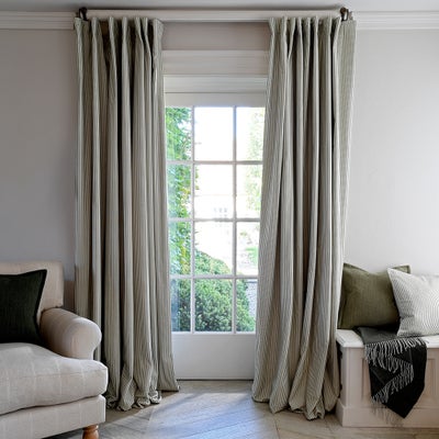 Curtain Pair 117x137cm
