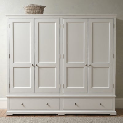 Quad Wardrobe