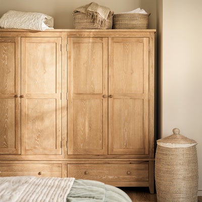Quad Wardrobe