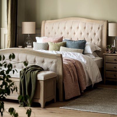 Buttoned 5ft Kingsize Bed