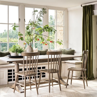 6-8 Seater Extending Dining Table