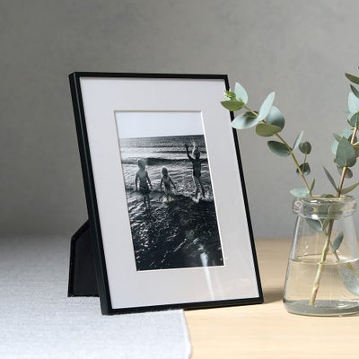 Fine Black Metal Photo Frame 4x6'