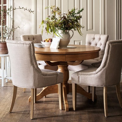 4-6 Seater Round Extending Table