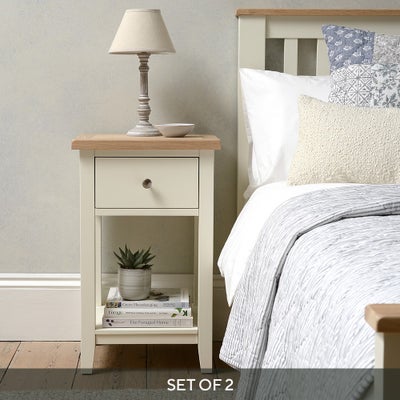 Set of 2 Bedside Tables