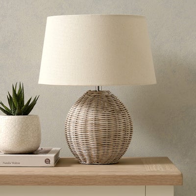 Rattan Medium Table Lamp