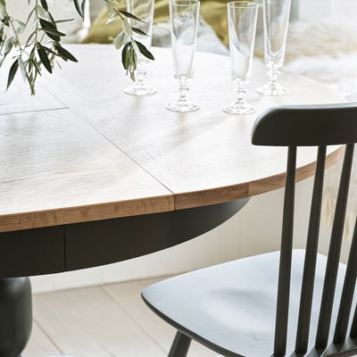 4-6 Seater Round Extending Dining Table