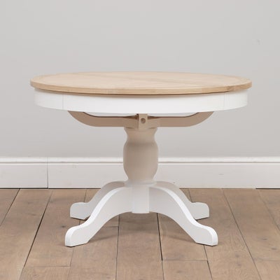 Round Extending Dining Table and 4 Spindleback Chairs