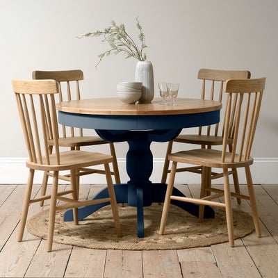 4-6 Round Extending Table